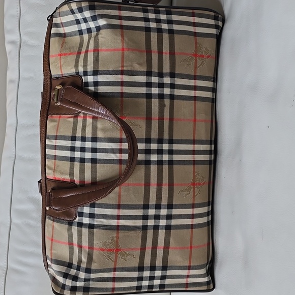 Burberry Vintage Duffle Bag - Picture 2 of 11